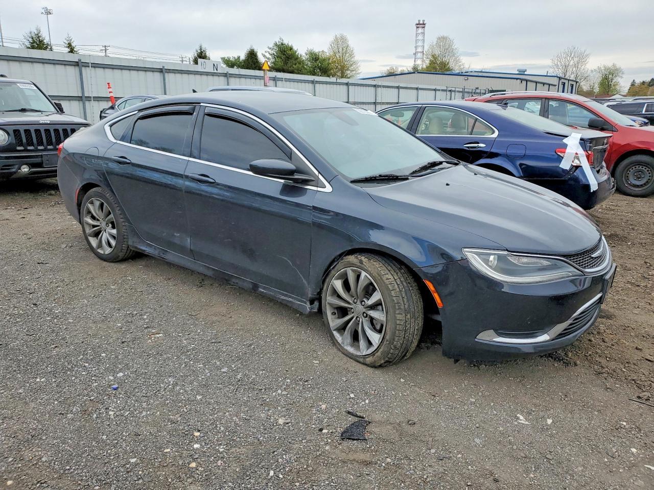 CHRYSLER 200