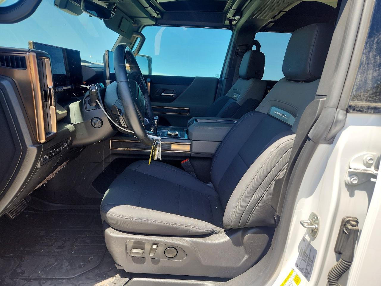 2025 GMC HUMMER EV — фото 7