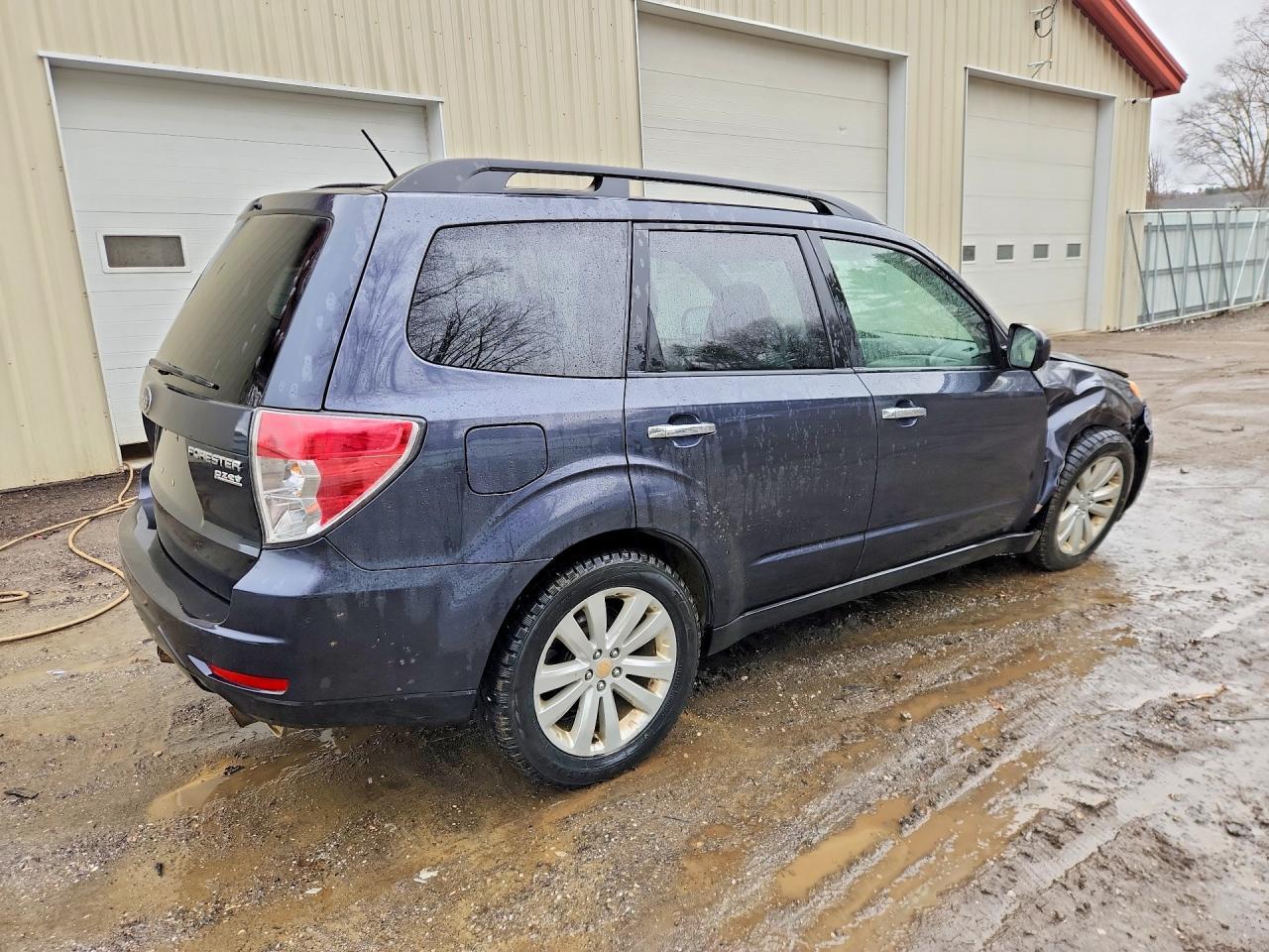 2012 SUBARU FORESTER — фото 3