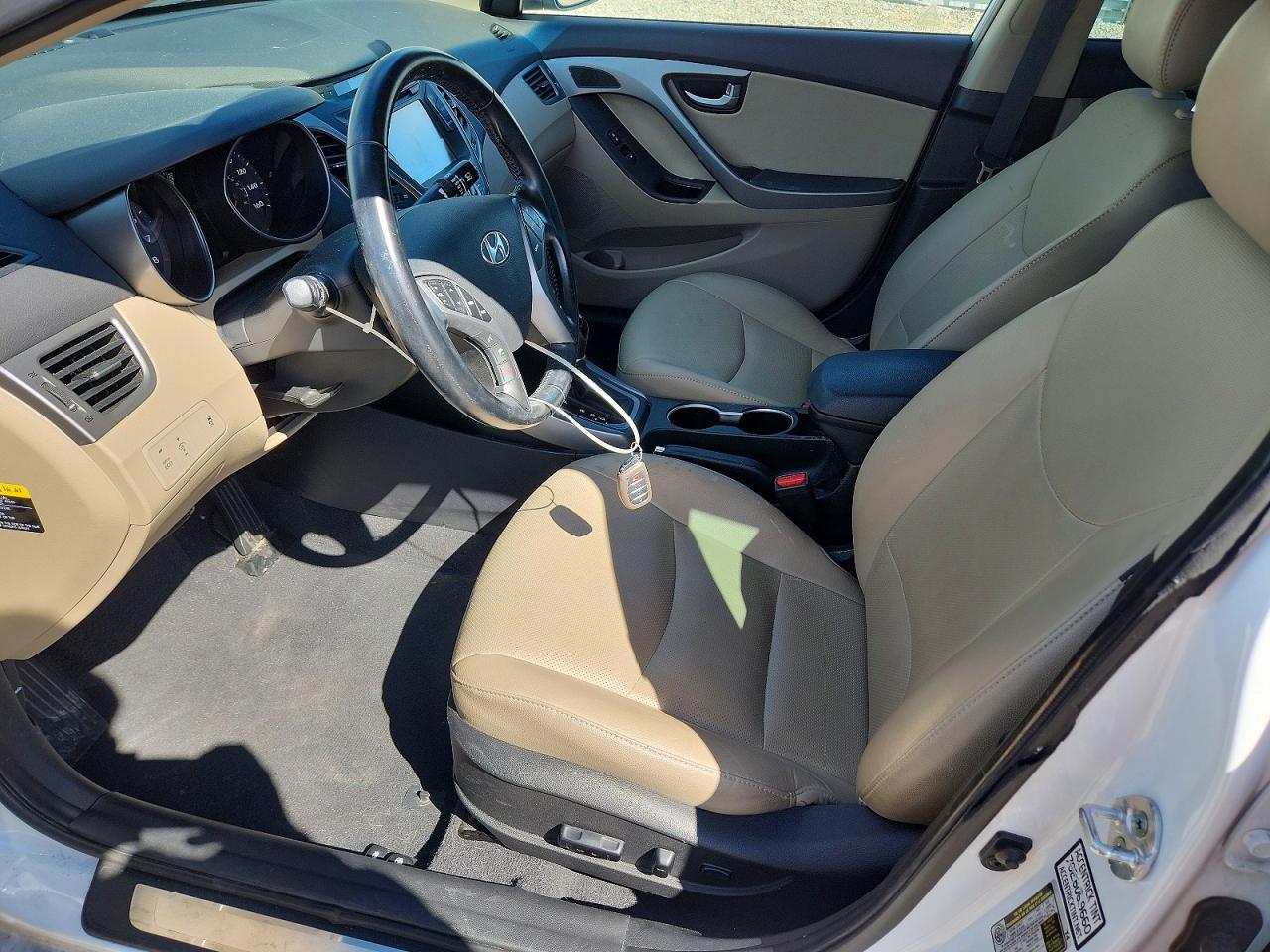 HYUNDAI ELANTRA