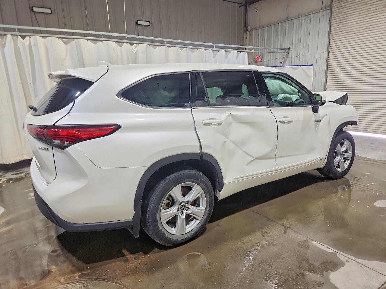 2021 TOYOTA HIGHLANDER HYBRID — фото 3