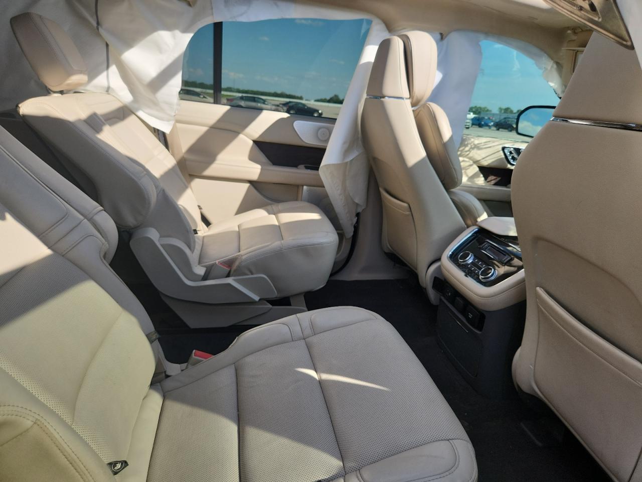 2021 LINCOLN NAVIGATOR — фото 11
