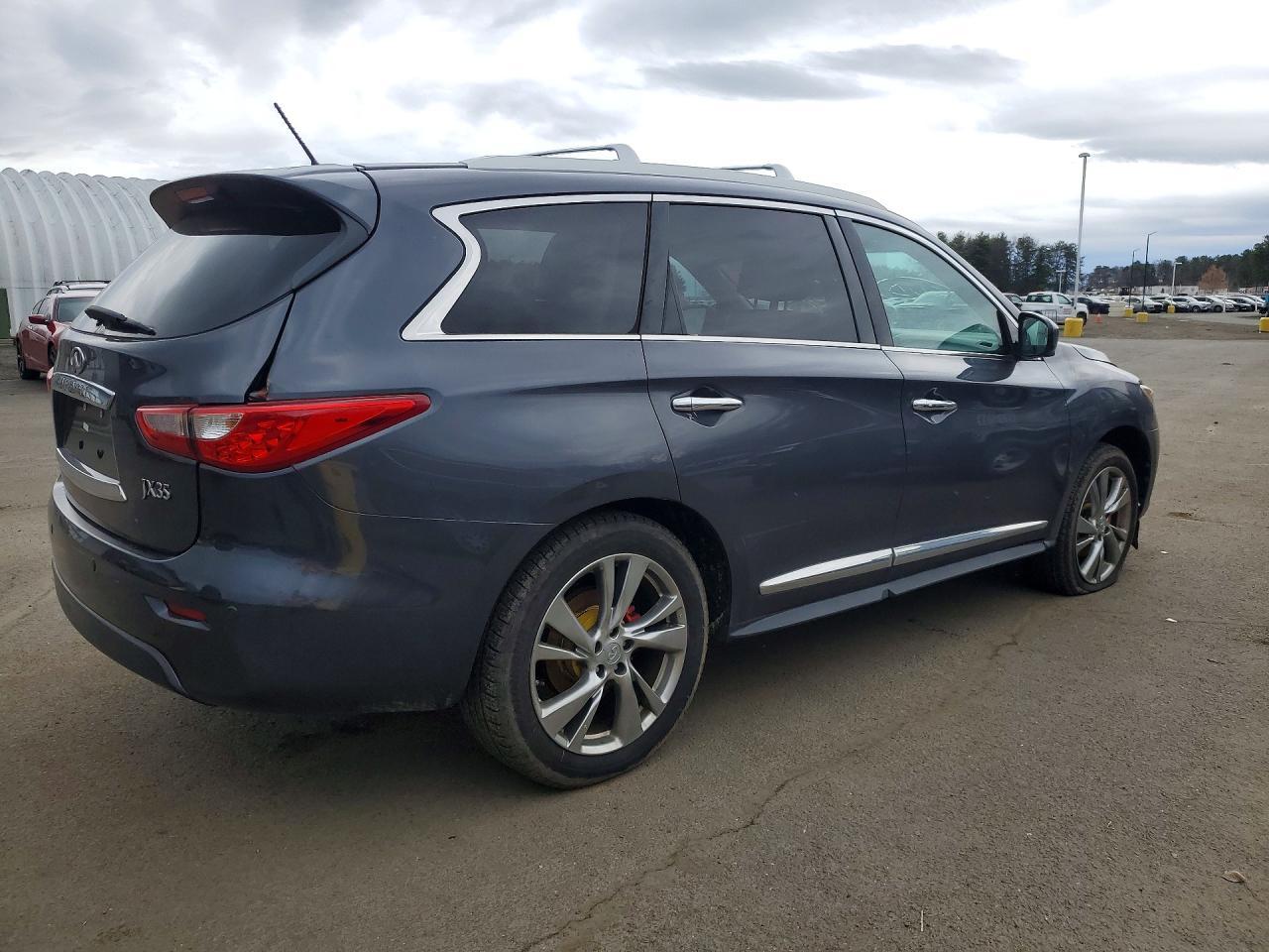 2013 INFINITI JX35 — фото 3