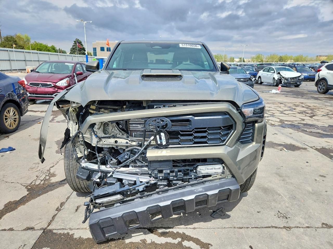 TOYOTA TACOMA