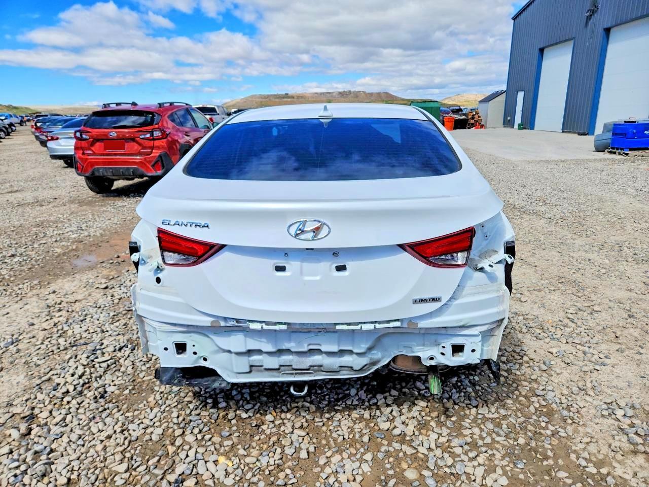 HYUNDAI ELANTRA