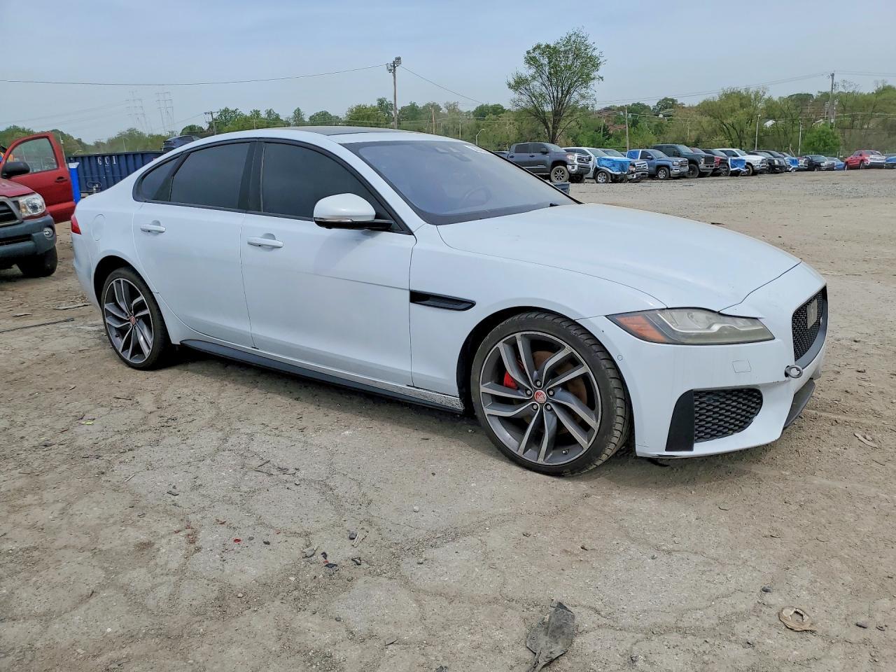 JAGUAR XF