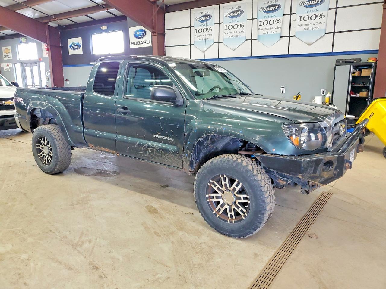 2010 TOYOTA TACOMA — фото 4