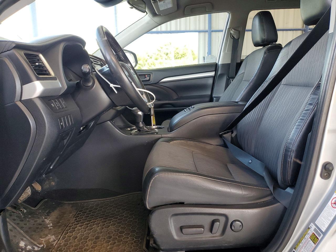 2019 TOYOTA HIGHLANDER — фото 7