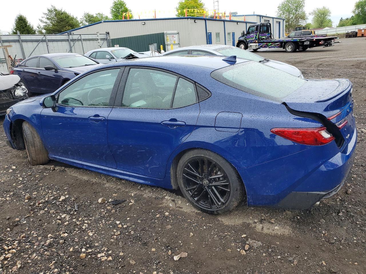 2025 TOYOTA CAMRY HYBRID — фото 2