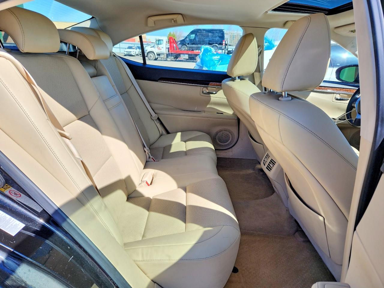 2015 LEXUS ES 300H — фото 10