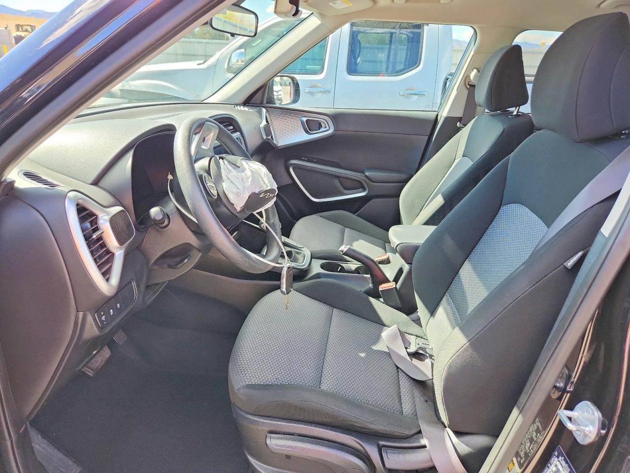 2025 KIA SOUL — фото 7