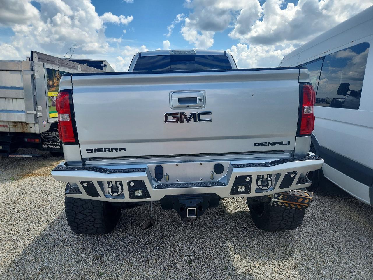 GMC SIERRA