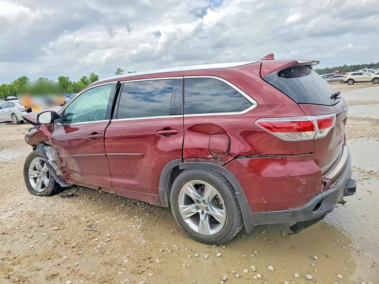 TOYOTA HIGHLANDER