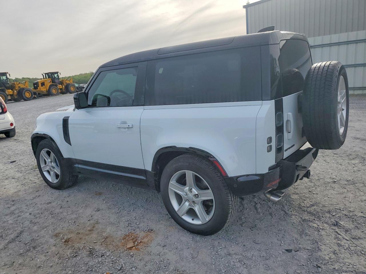LAND ROVER DEFENDER