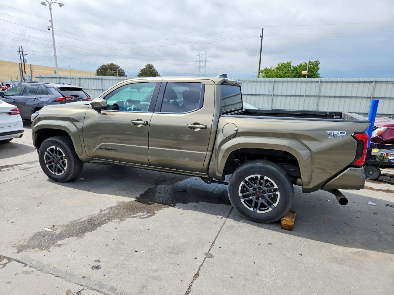 TOYOTA TACOMA