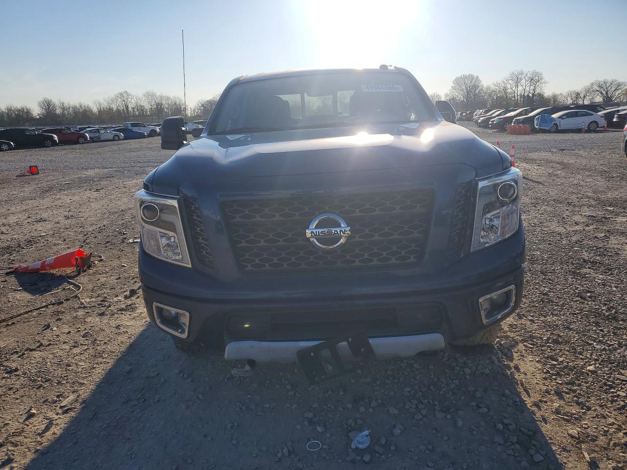 NISSAN TITAN