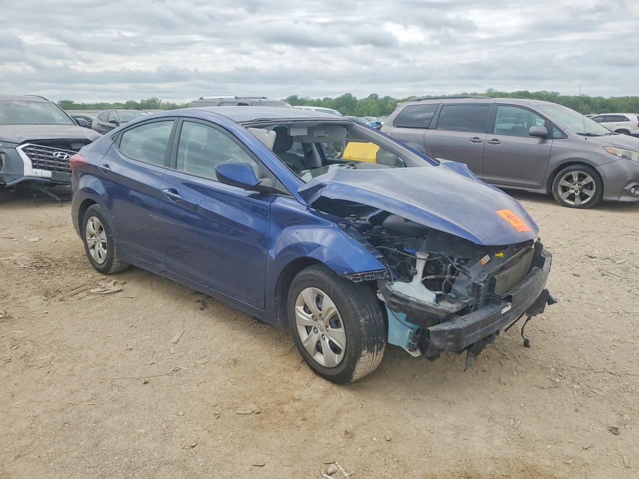 2016 HYUNDAI ELANTRA — фото 4