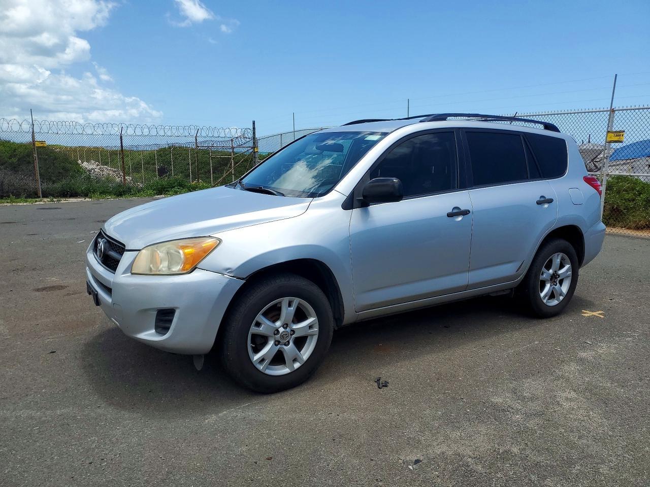2012 TOYOTA RAV4 — фото 1