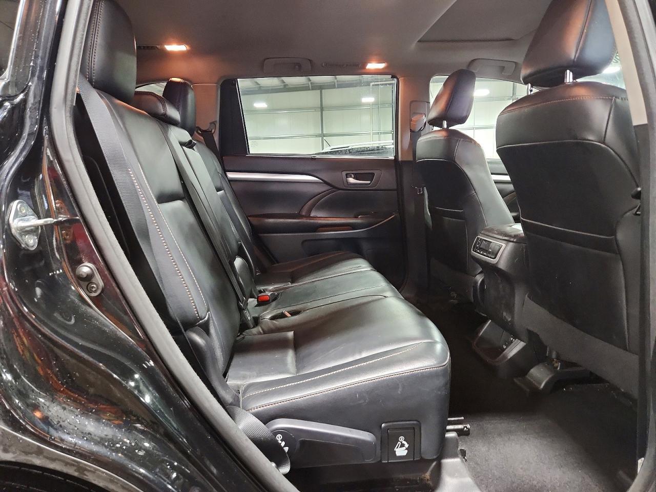 2017 TOYOTA HIGHLANDER — фото 11