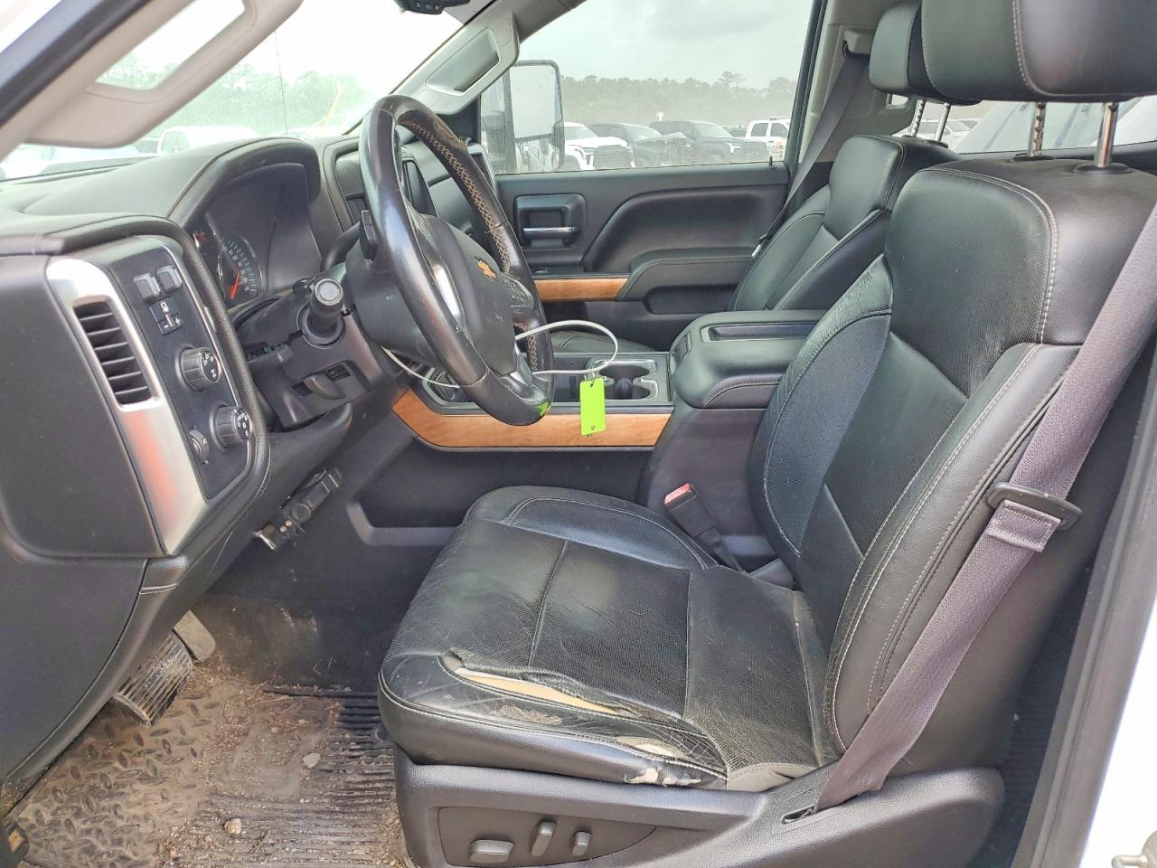 2015 CHEVROLET SILVERADO 3500 — фото 7