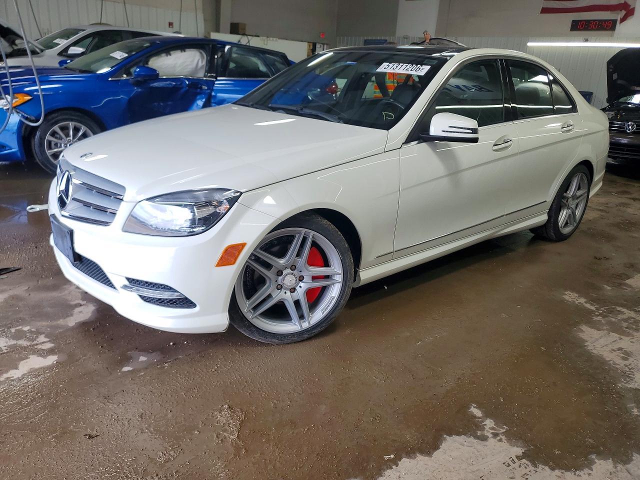 2011 MERCEDES-BENZ C-CLASS — фото 1