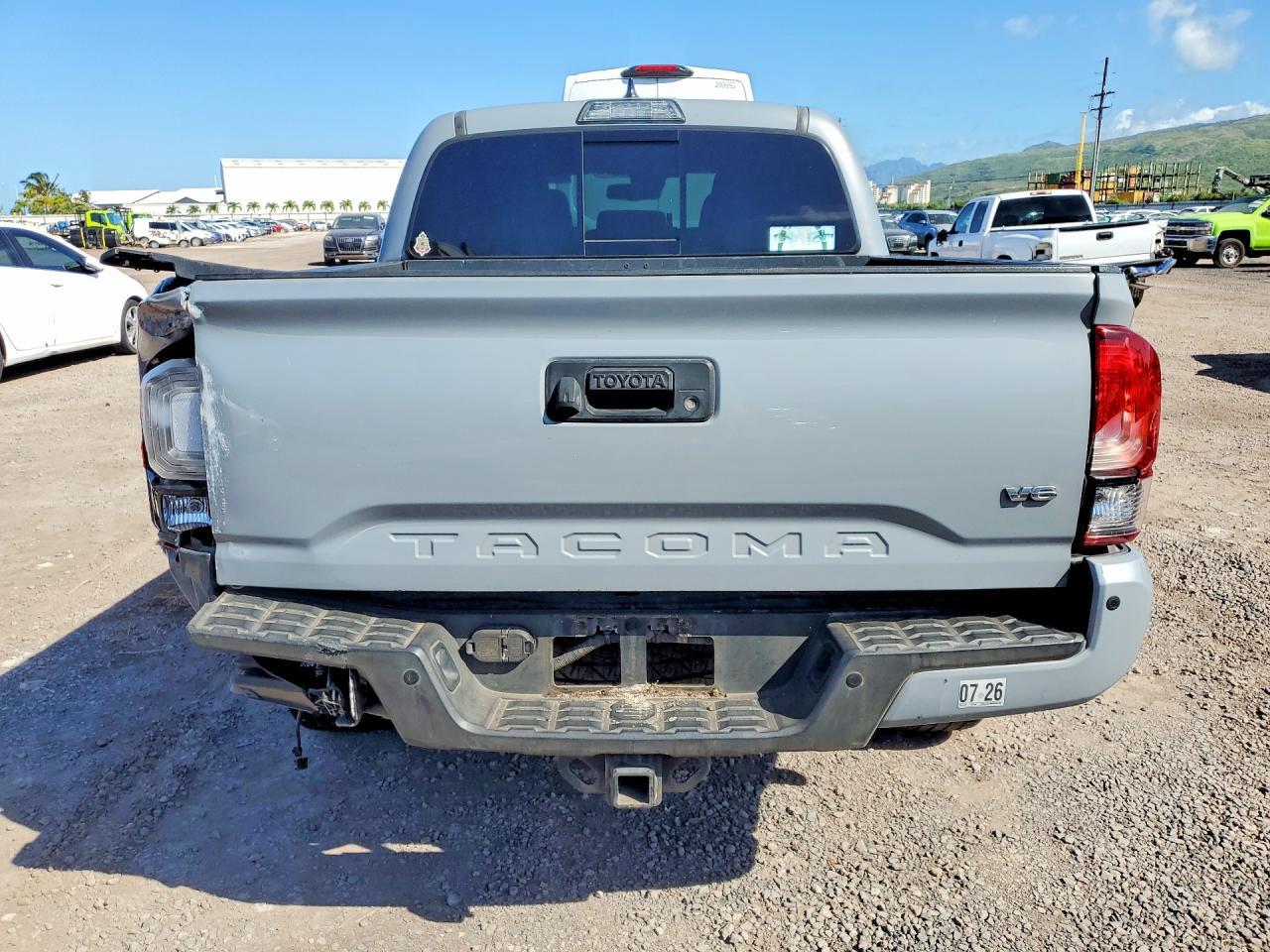 TOYOTA TACOMA