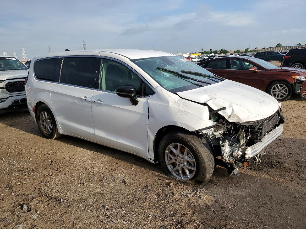 CHRYSLER PACIFICA