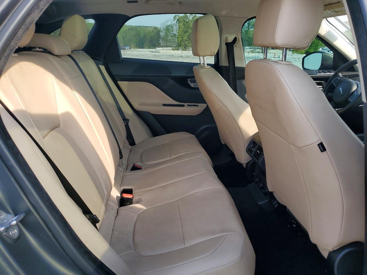 2017 JAGUAR F-PACE — фото 11