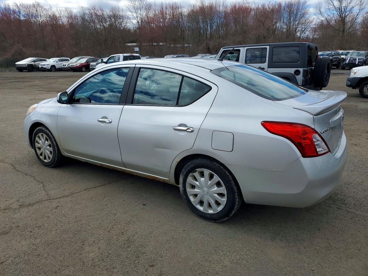 NISSAN VERSA