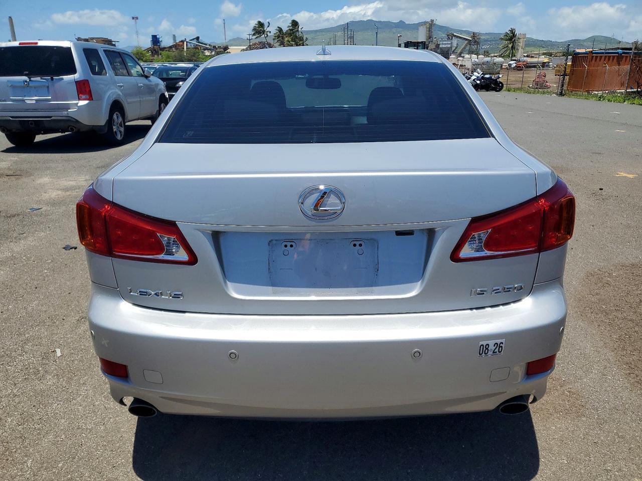 LEXUS IS