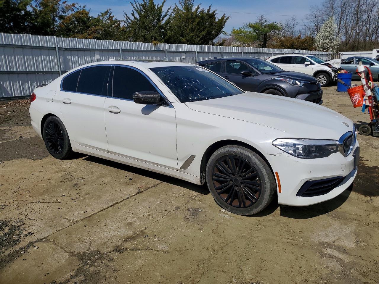 BMW 5 SERIES