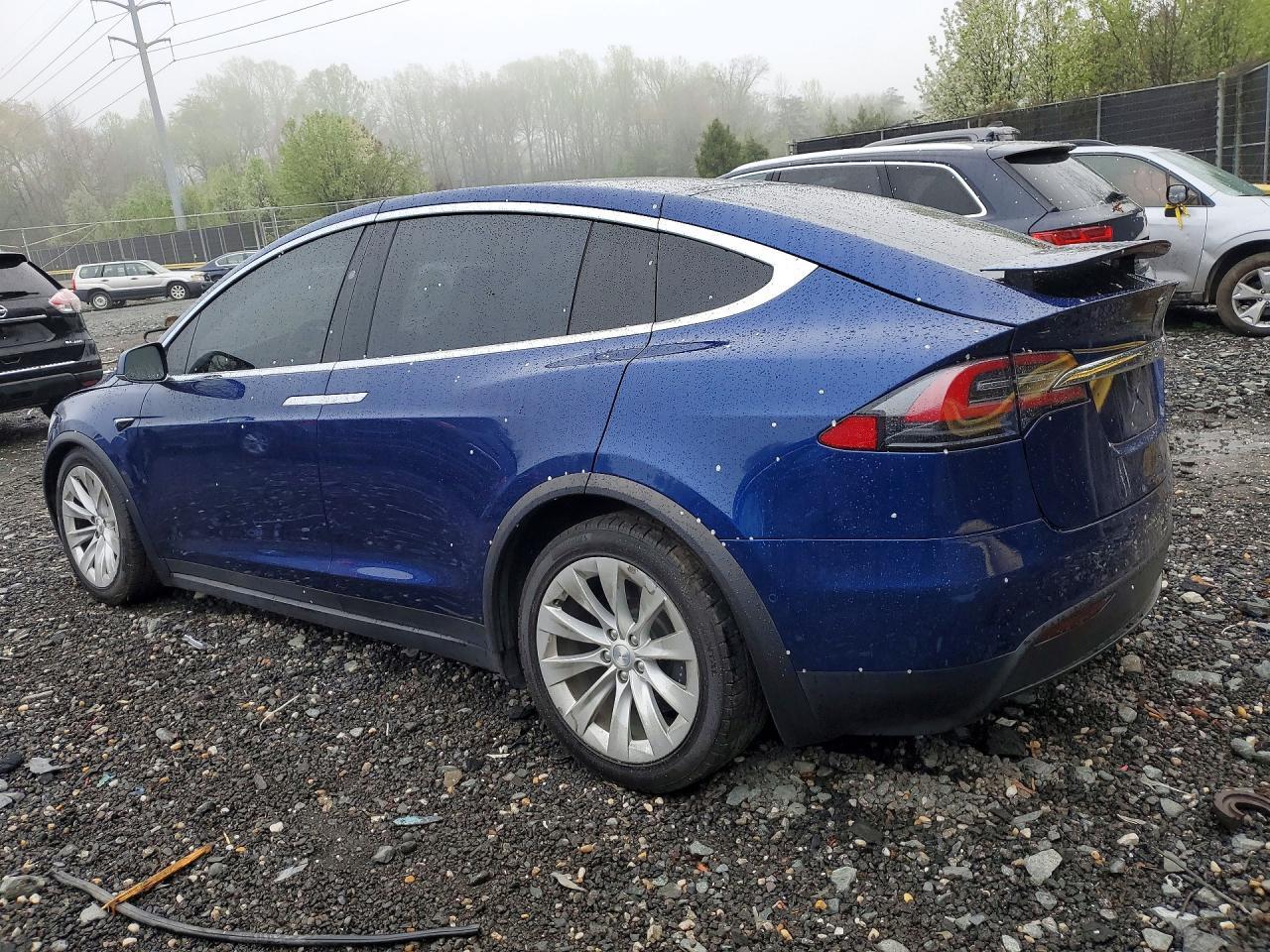 2019 TESLA MODEL X — фото 2