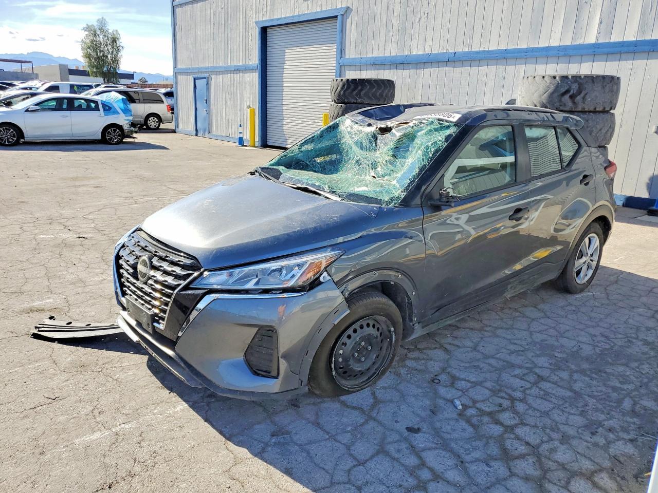 NISSAN KICKS