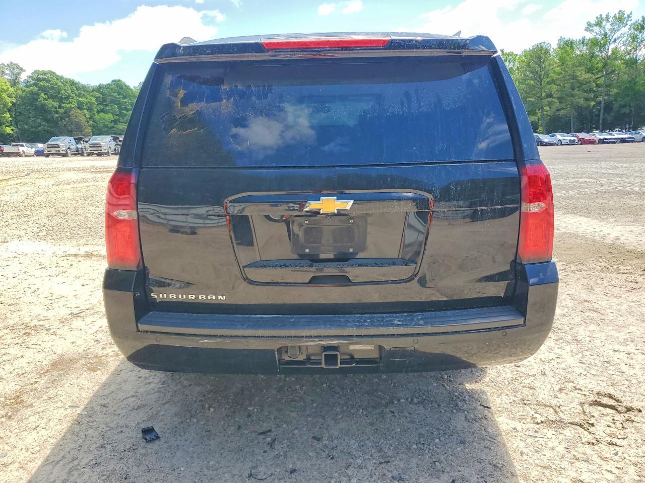 CHEVROLET SUBURBAN