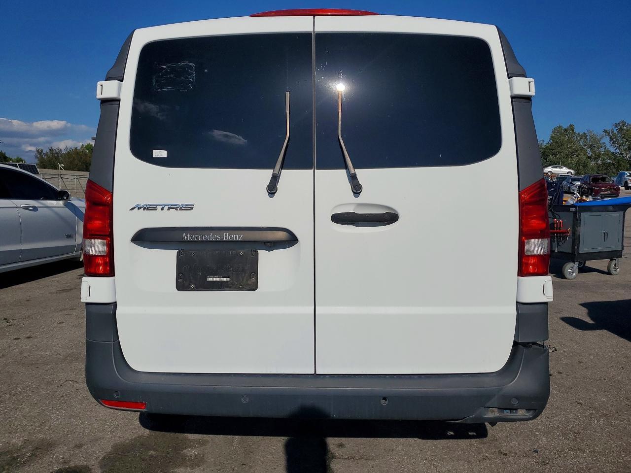 2019 MERCEDES-BENZ METRIS — фото 6