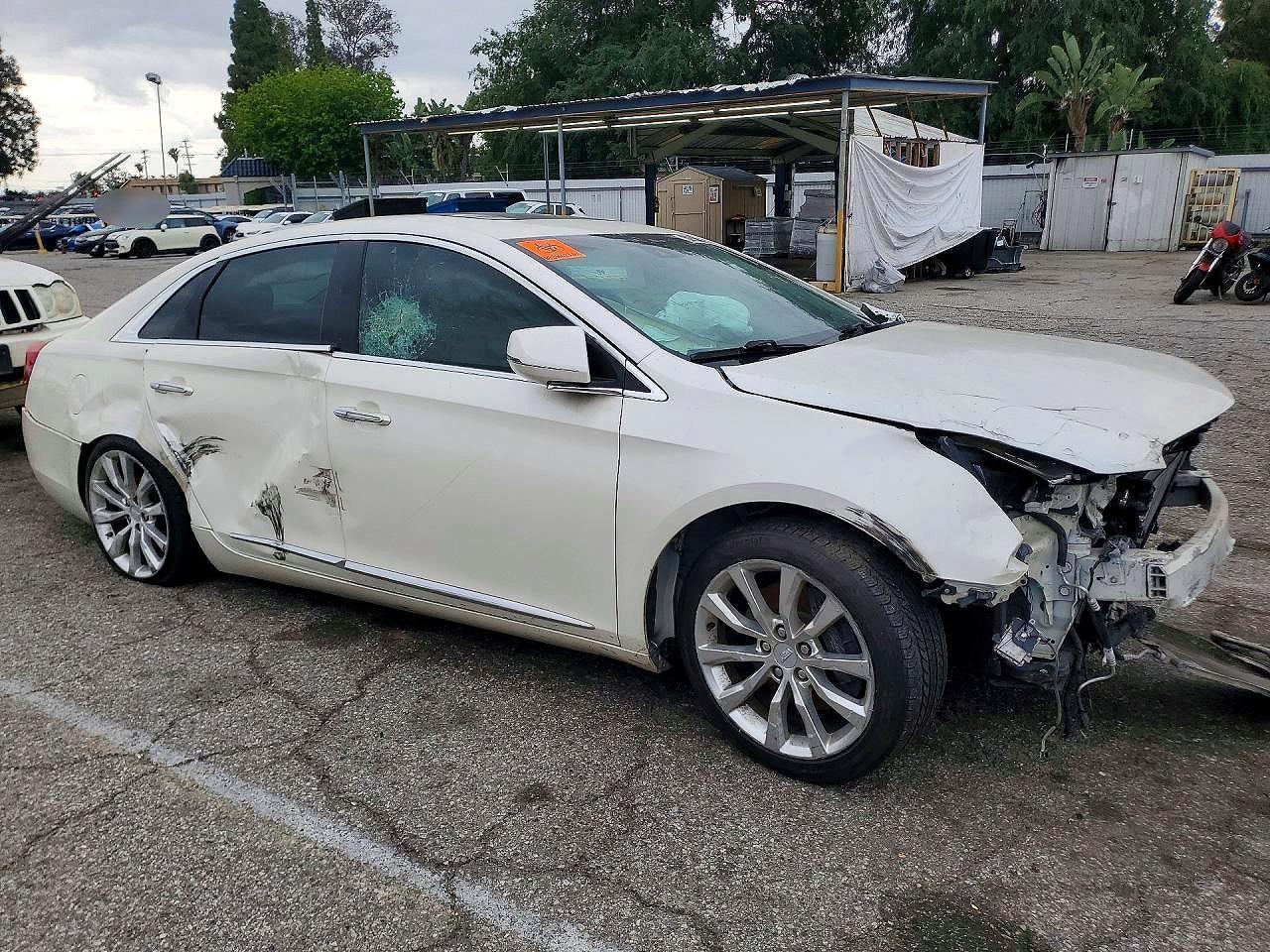 CADILLAC XTS