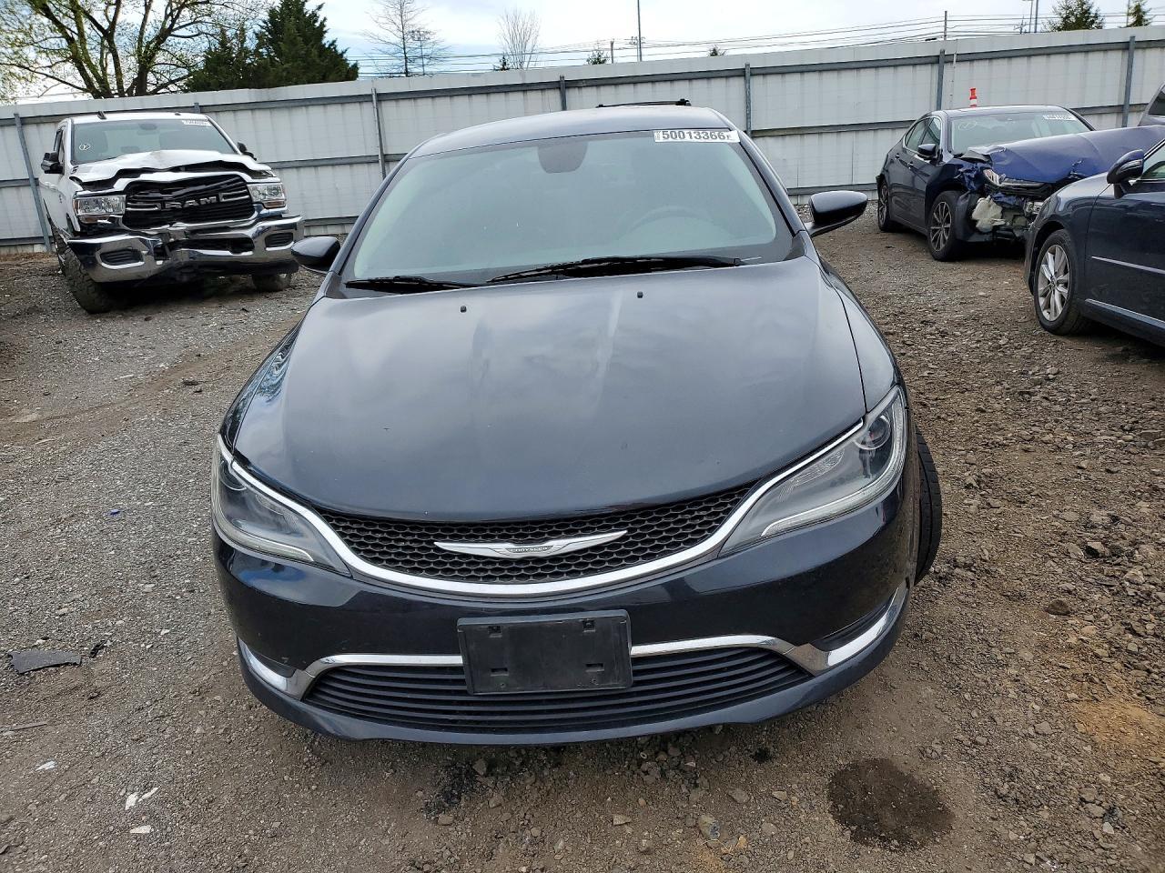 CHRYSLER 200