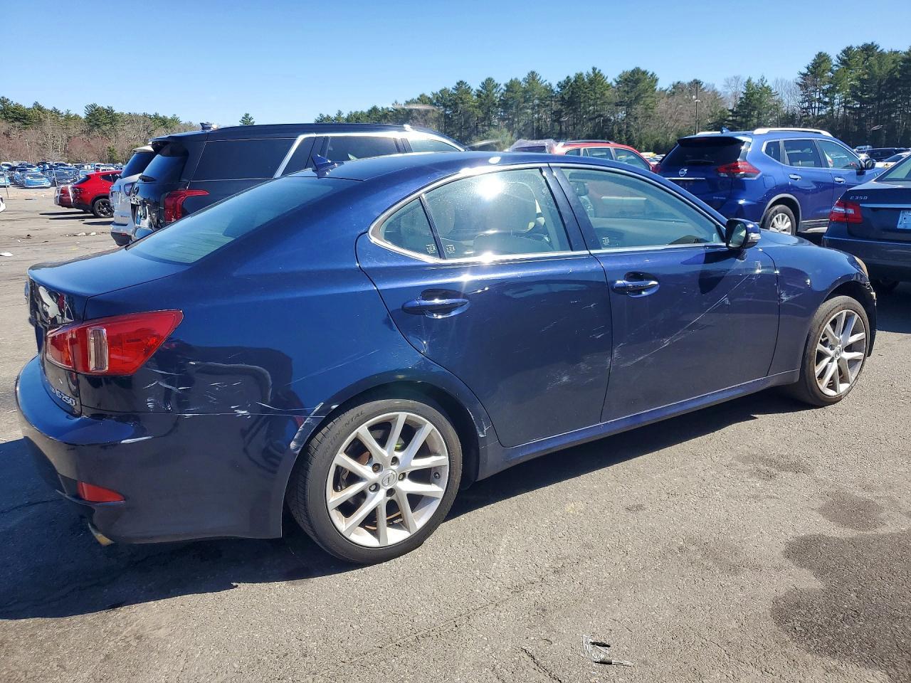 2012 LEXUS IS 250 — фото 3