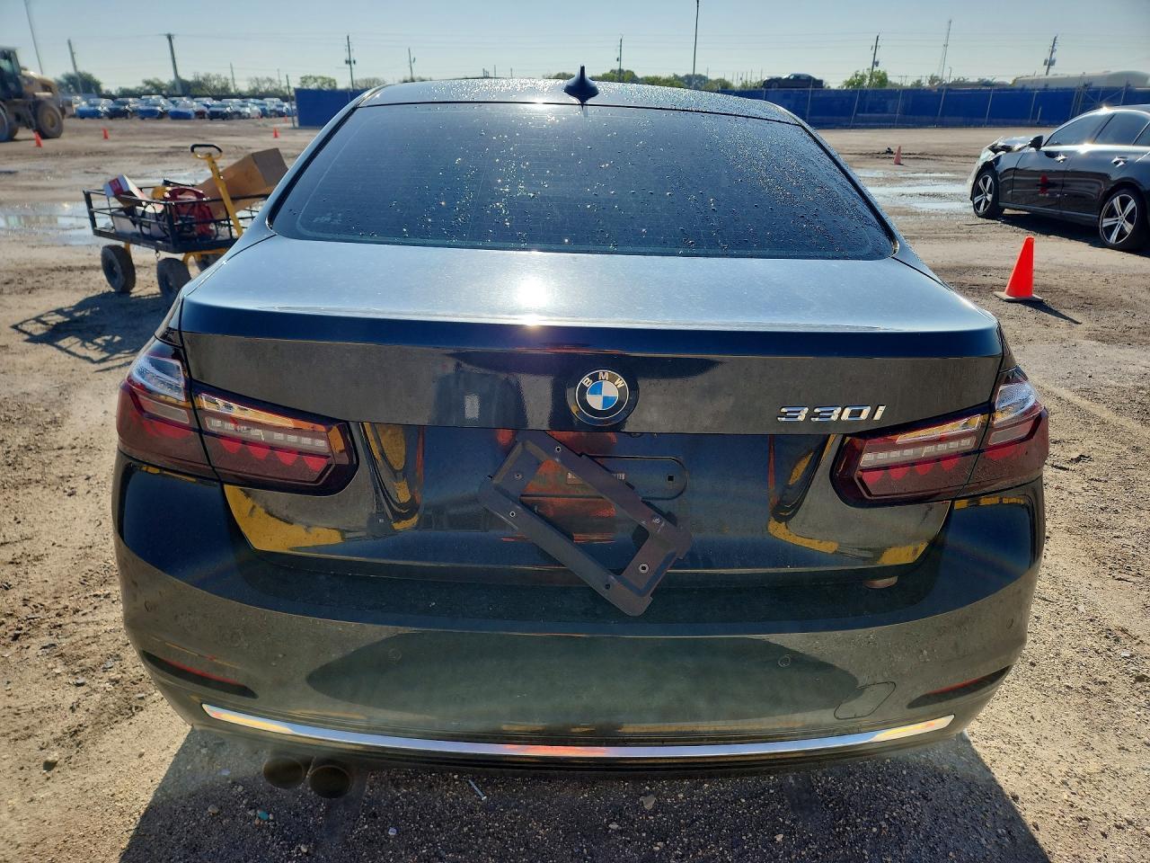 2017 BMW 3 SERIES — фото 6