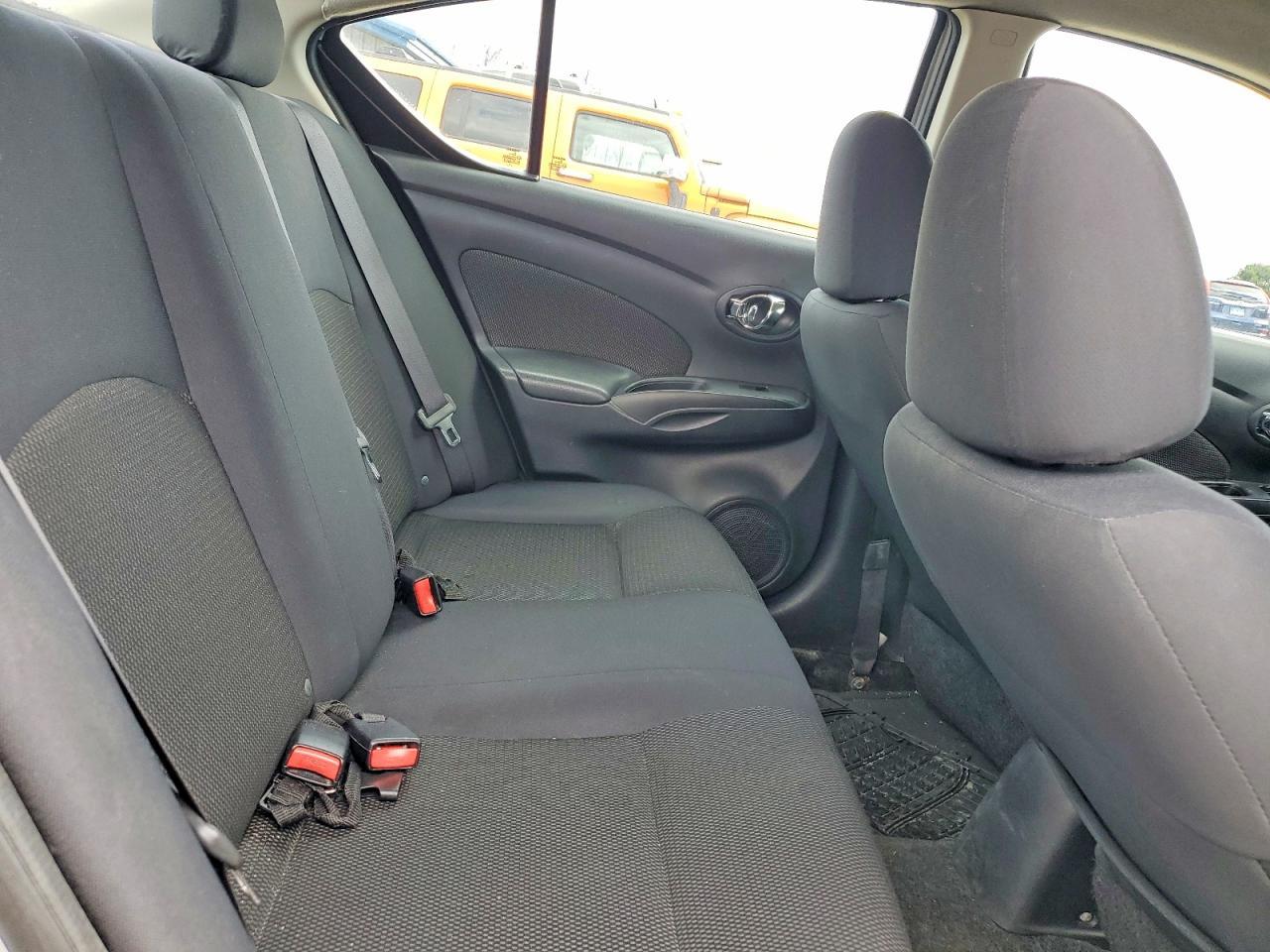 NISSAN VERSA
