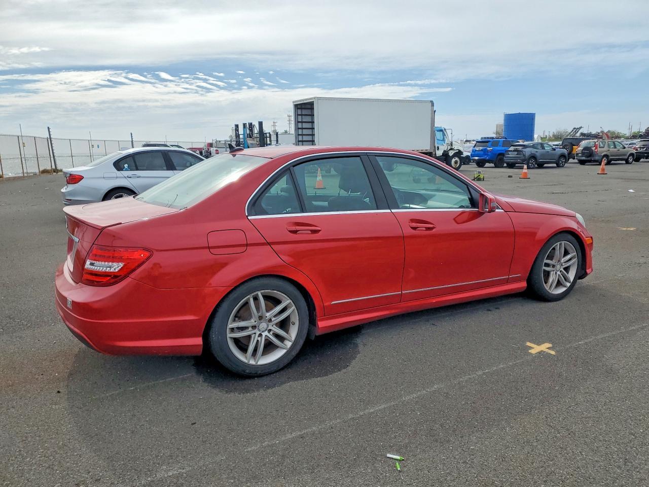 MERCEDES-BENZ C-CLASS
