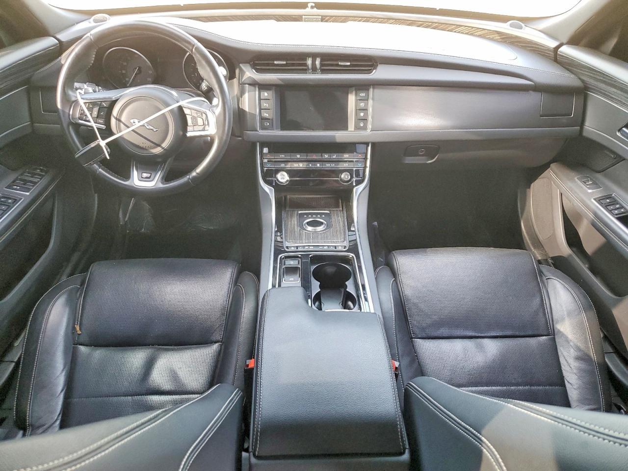 2018 JAGUAR XF — фото 8