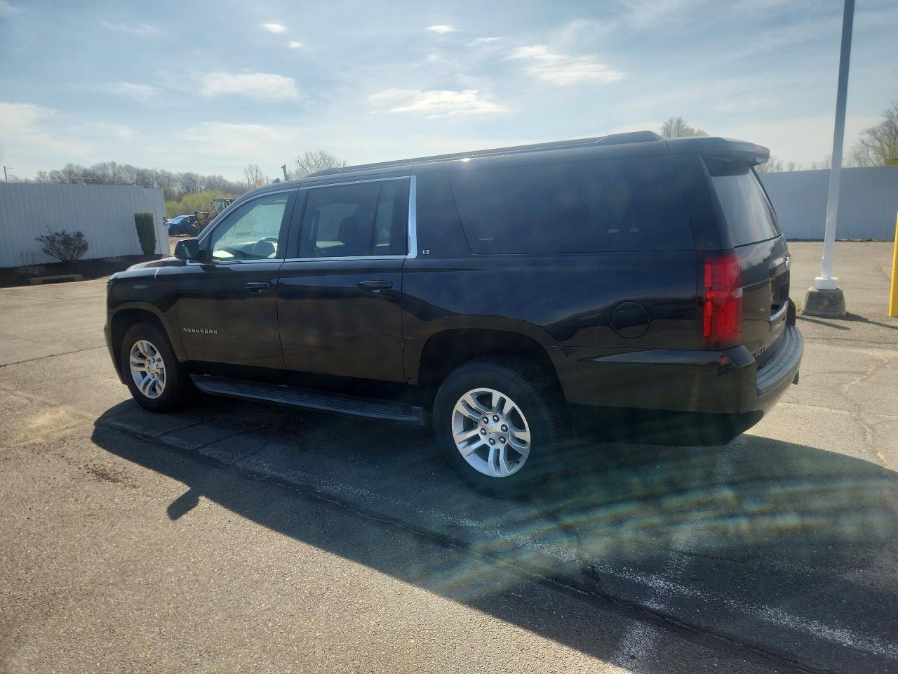 CHEVROLET SUBURBAN