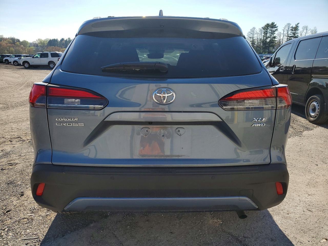 TOYOTA COROLLA CROSS