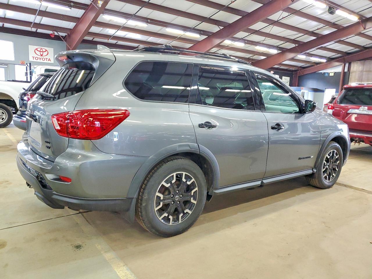 NISSAN PATHFINDER