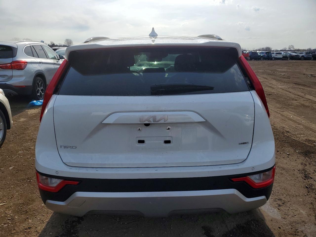 2025 KIA NIRO HYBRID — фото 6