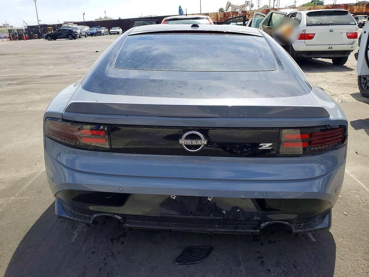 NISSAN Z