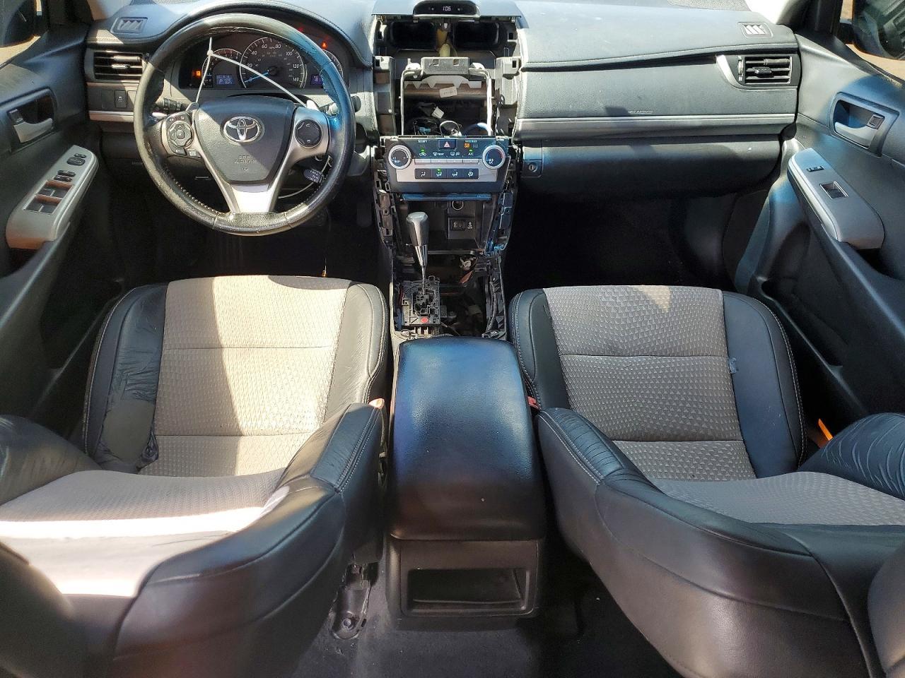 TOYOTA CAMRY