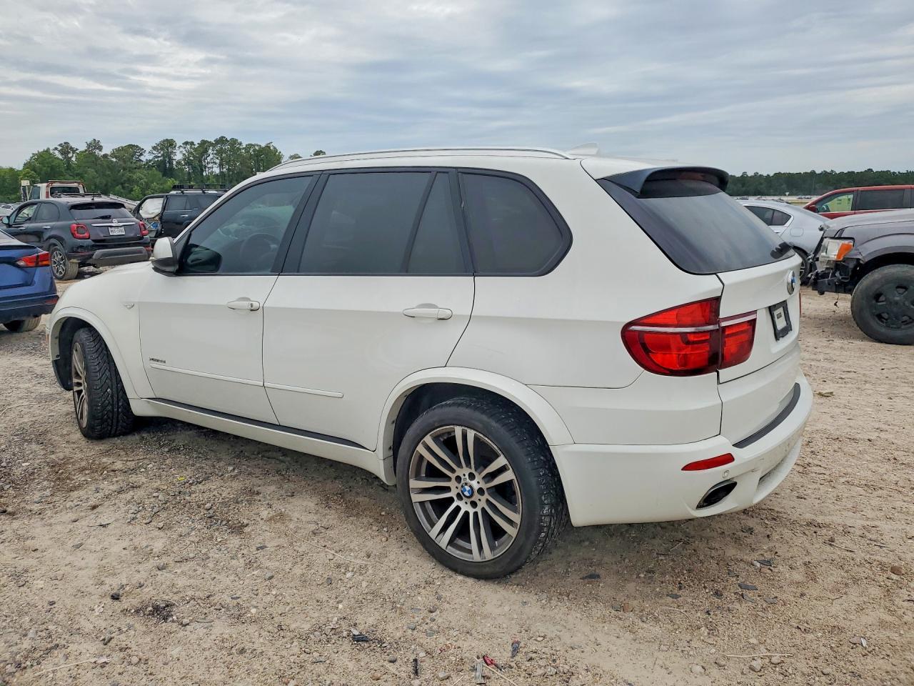 2012 BMW X5 — фото 2