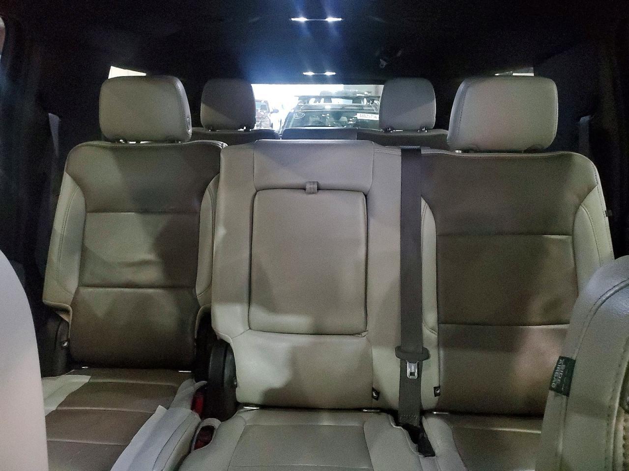 CHEVROLET SUBURBAN